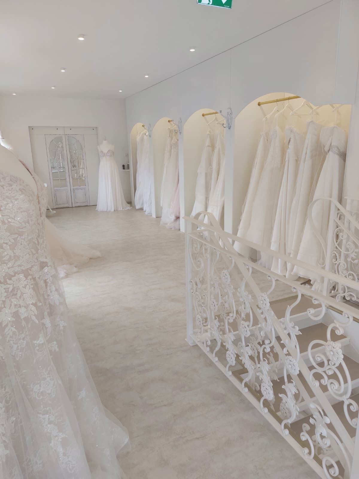 Brautkleid-Ausstellung im Store Schlangen